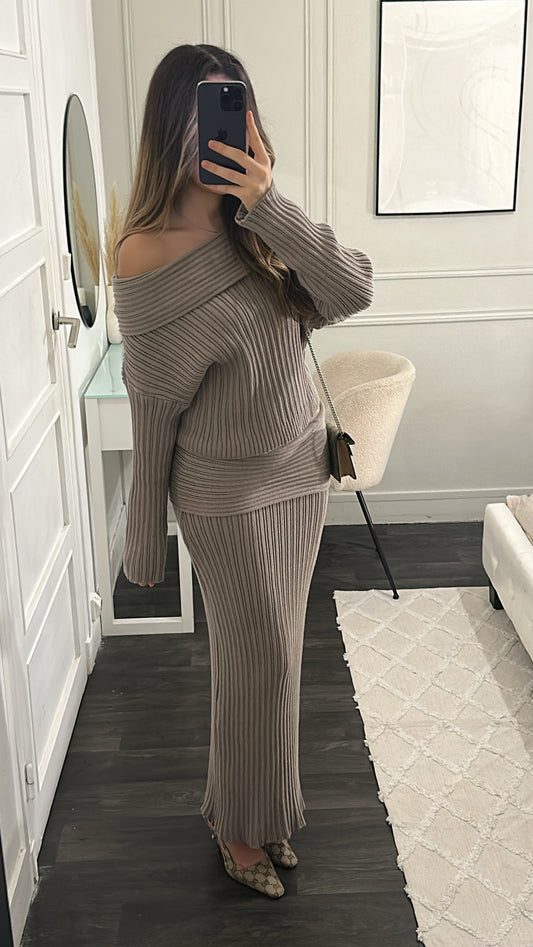 Ensemble Pull Jupe en Maille Beige